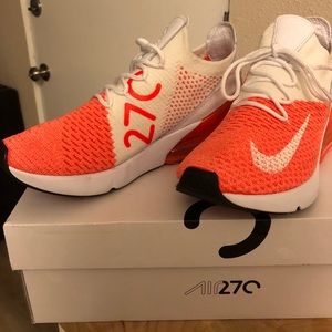 Nike Air 270 Flyknit Sneaker